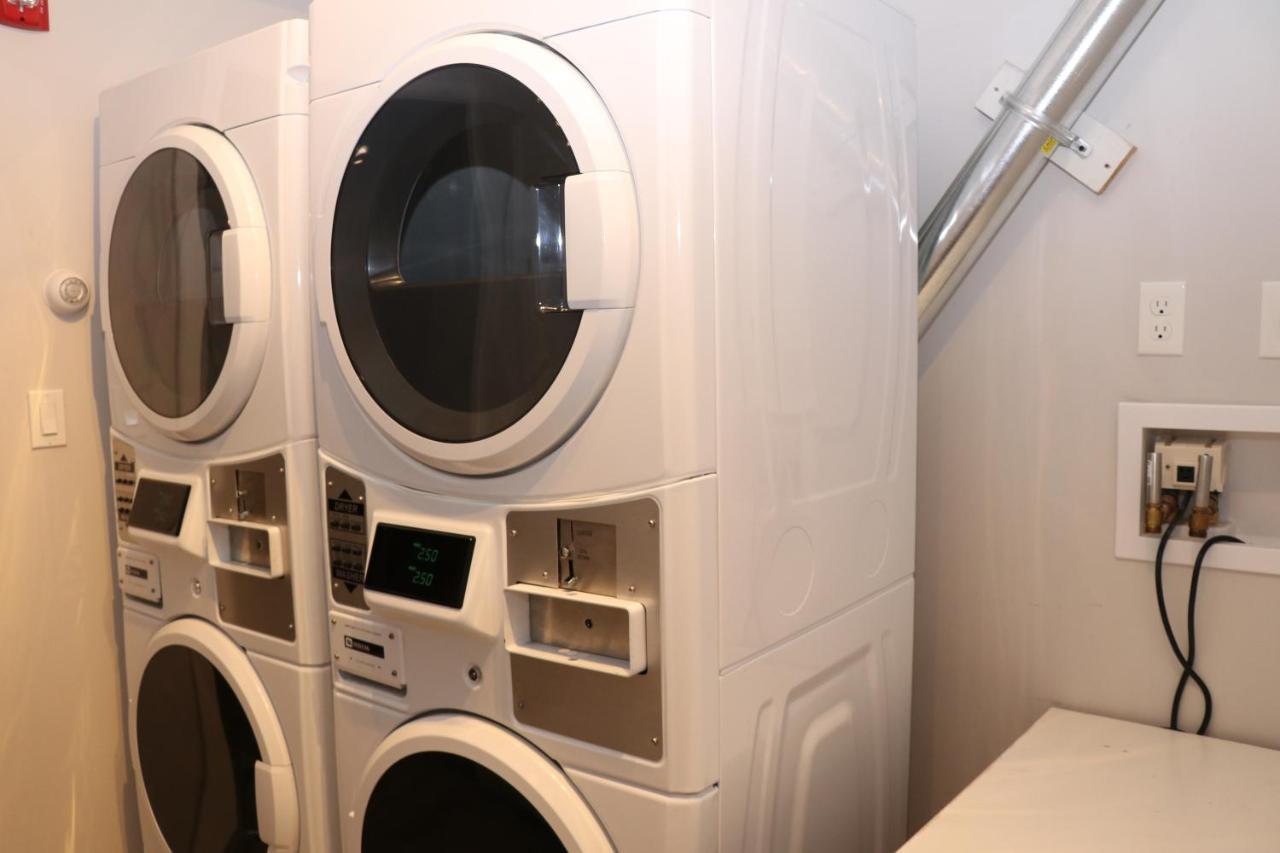 Large Studio W/ Queen And Sofa Bed..#38 بروكلاين المظهر الخارجي الصورة